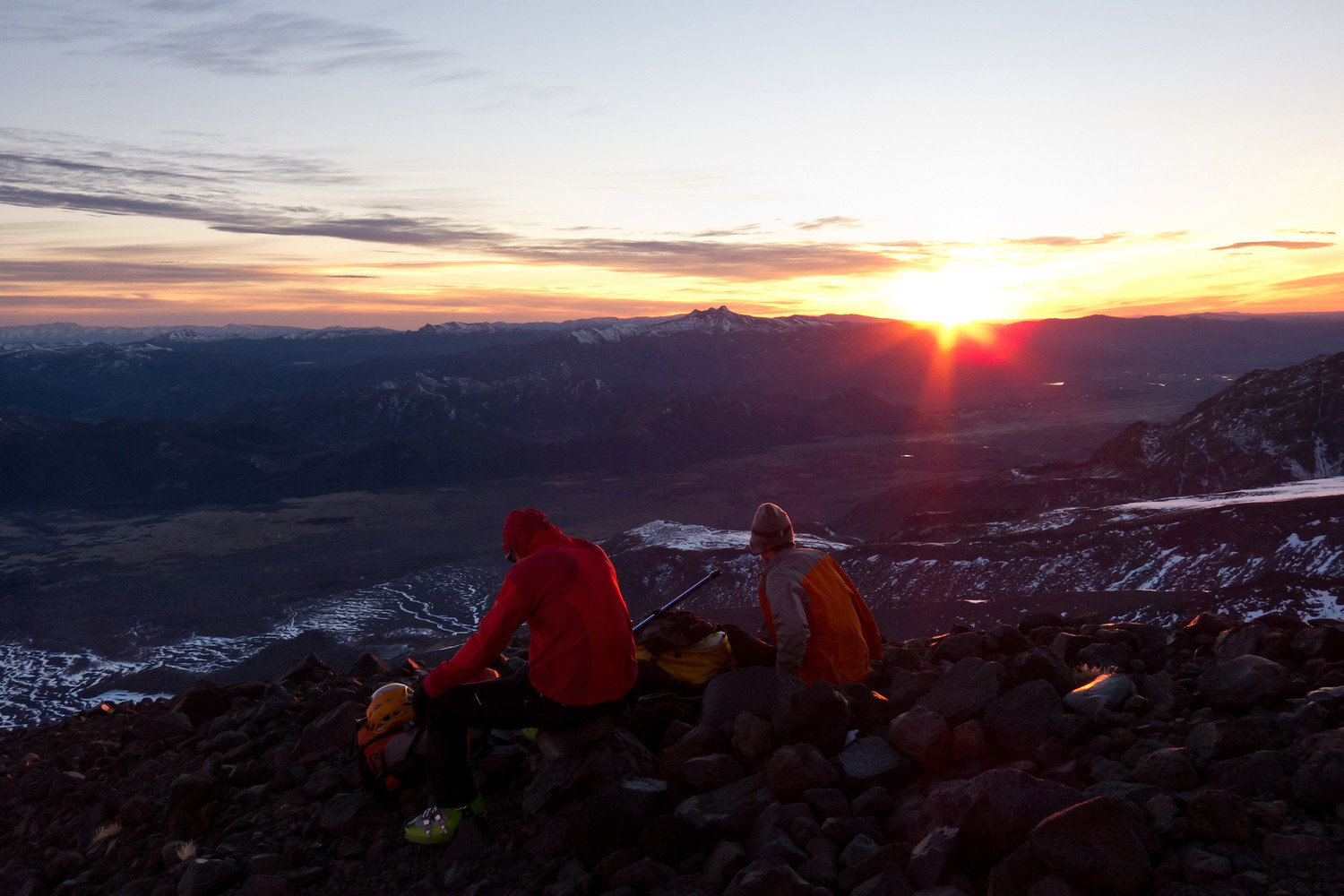 A l'aube sur le flanc NE du volcan Lanin (Argentine)