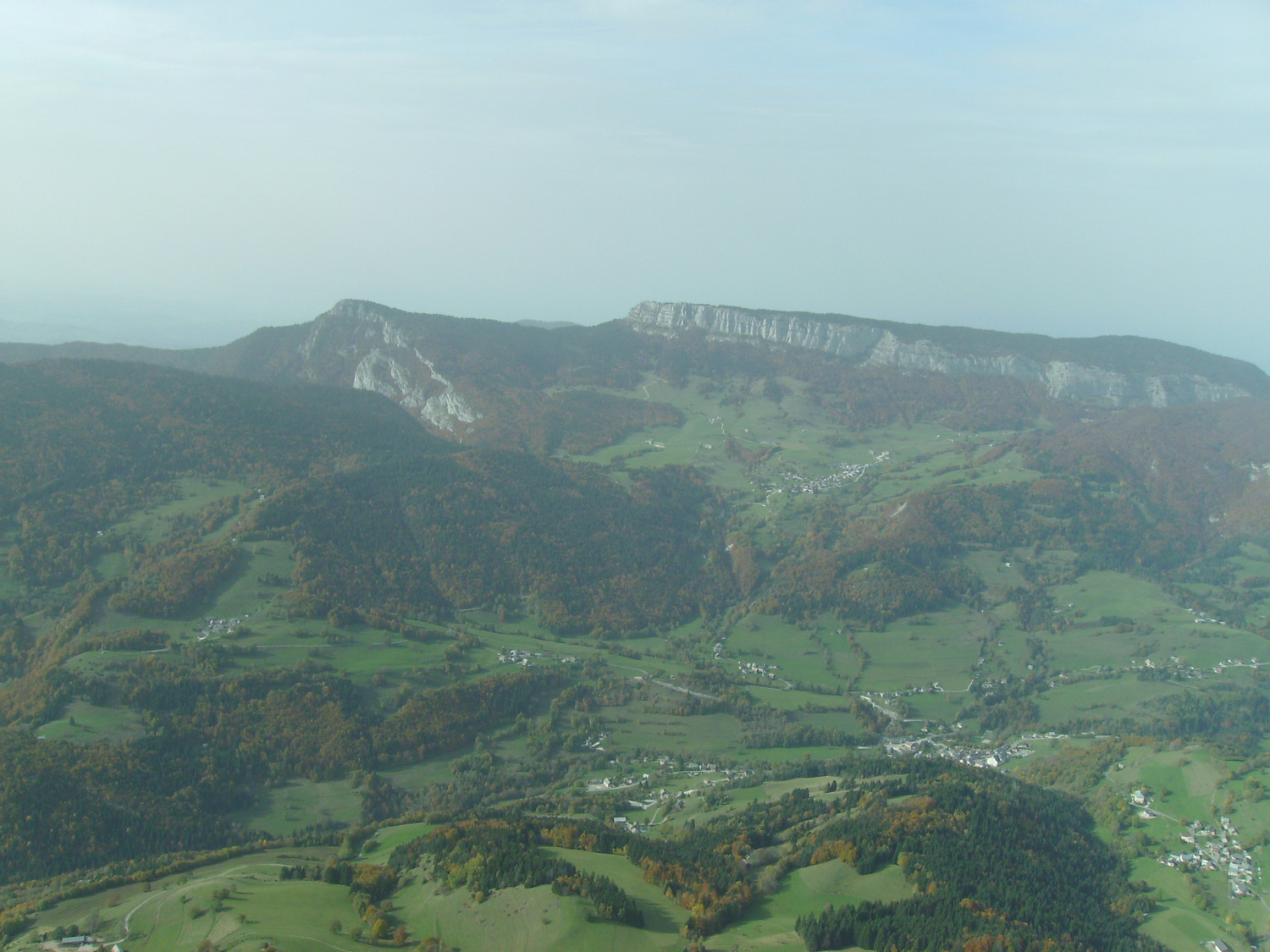 la Cochette à gauche, et le mont Outheran