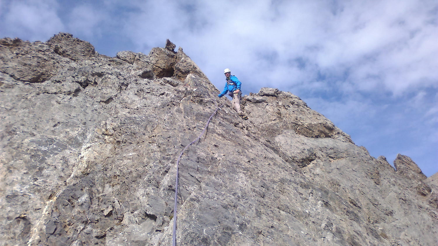 Sur l'arête sommitale.