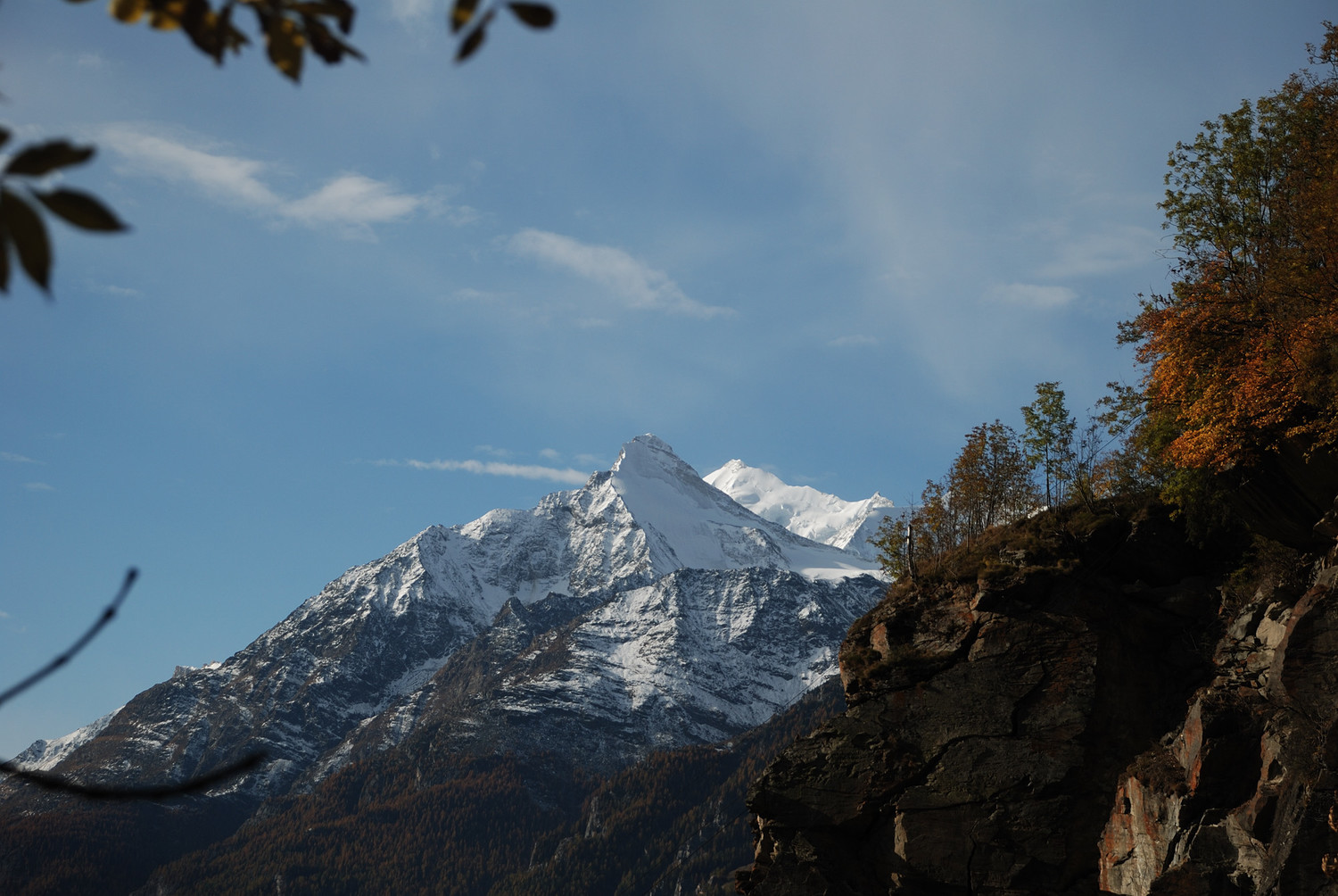 Brünegghorn et Weisshorn vus de Embd