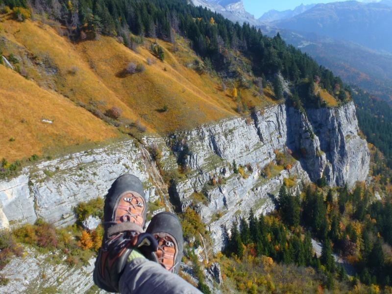 la falaise sous le refuge de Varan