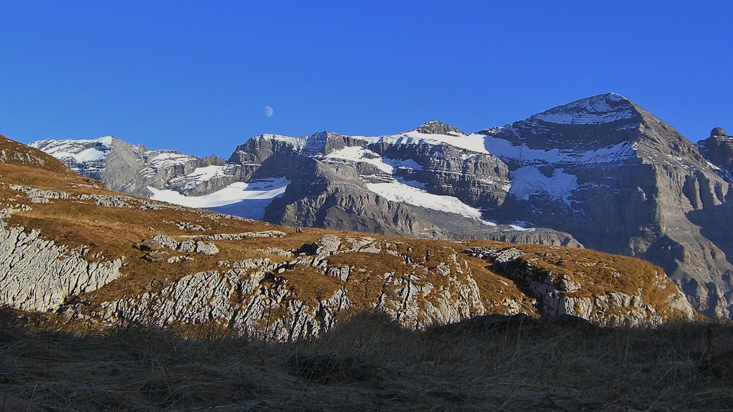 Tour des dents Blanches-La lune s'offre une traversée Ruan-Tenneverge