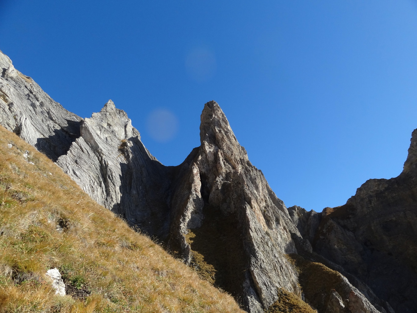 Couloir de l'Aiguille et L'Aiguille (2440m)