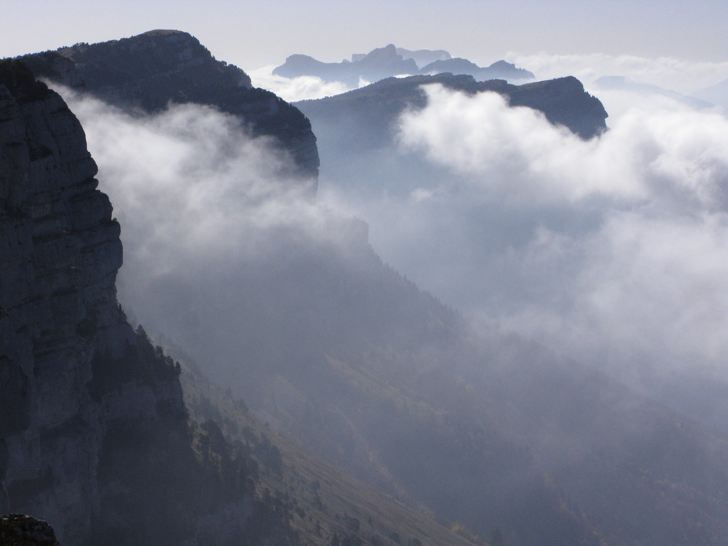 Nuages venant du Sud (Dent de Crolles, Lances de Malissard, Pinet, Granier)