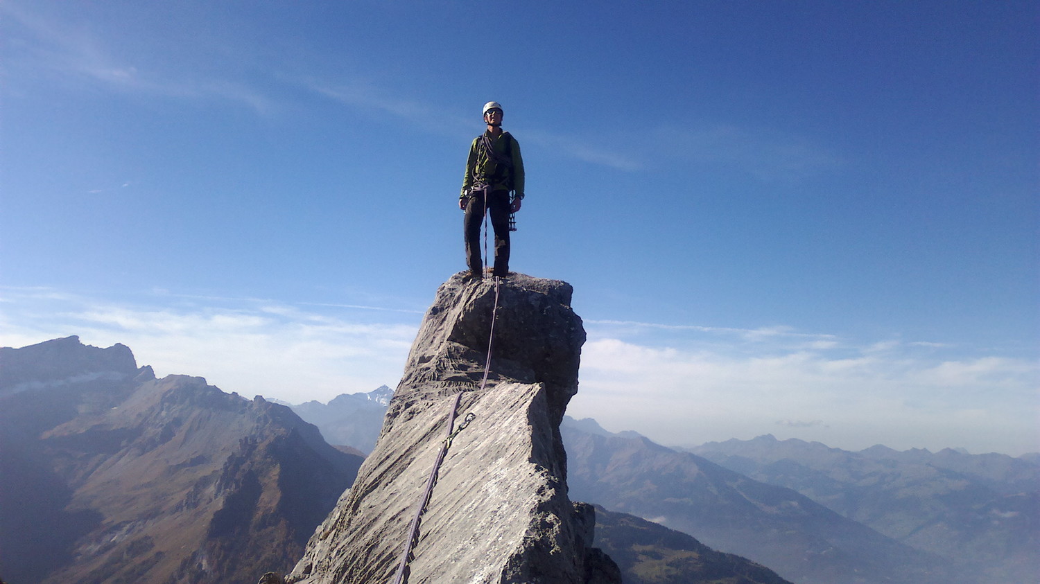 Haut perché sur le sommet W