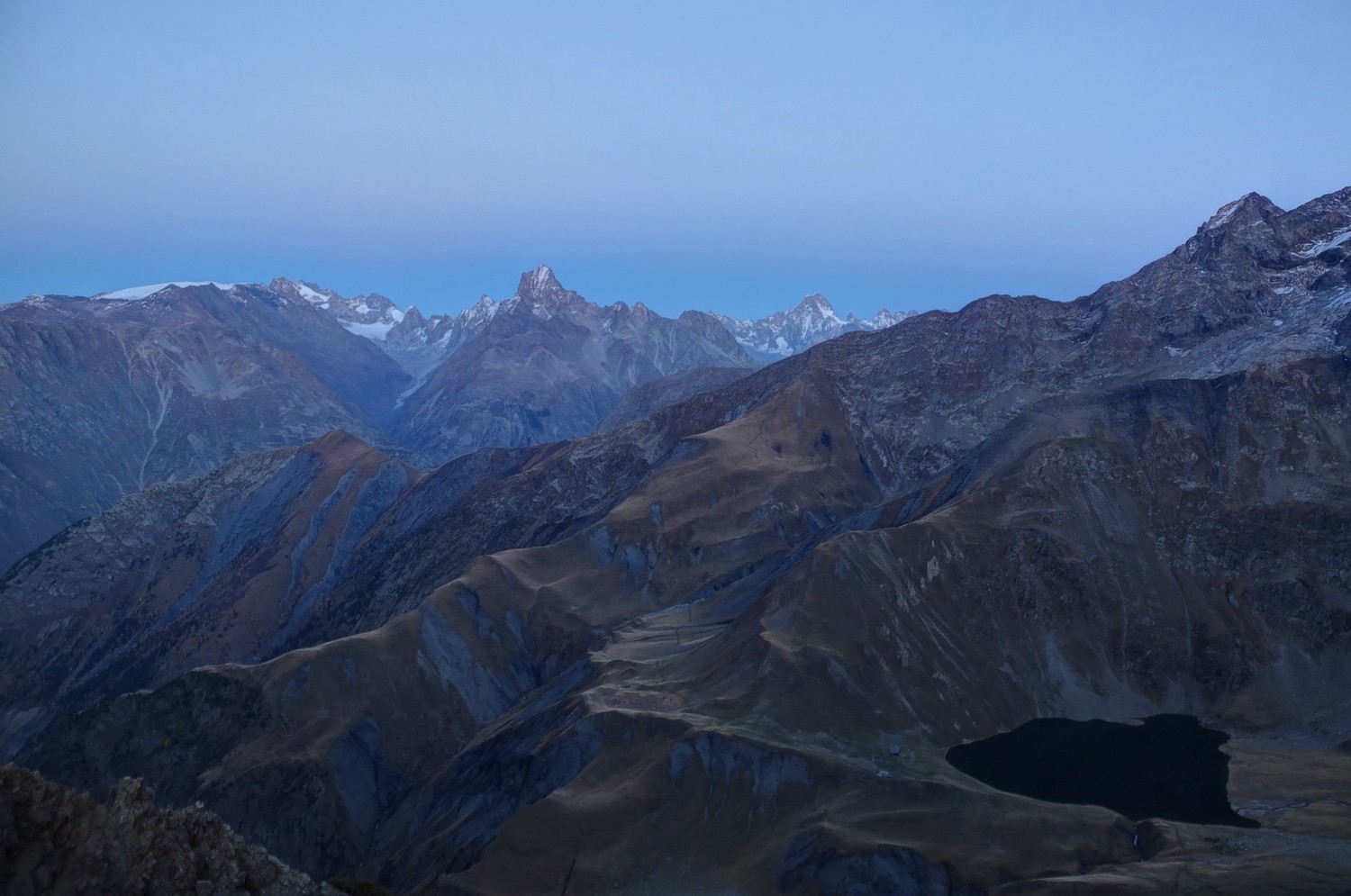 Les Ecrins au crépuscule