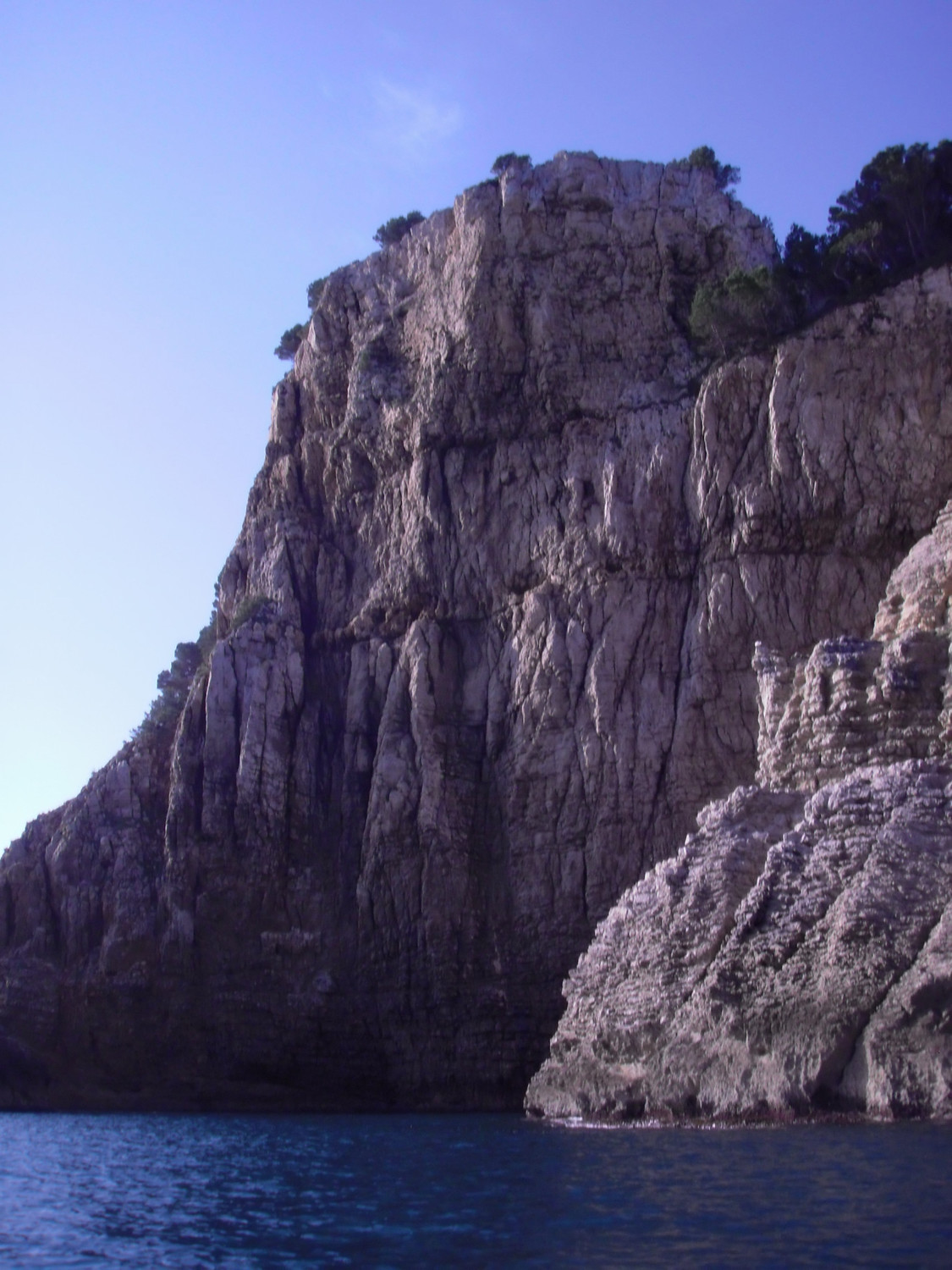 vista del penya-segat per on dicorre la via