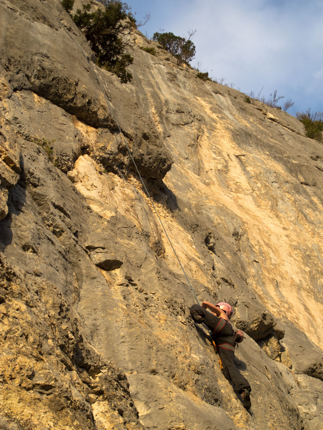 La brouette chinoise (7a+) C'est le nez dans le mur qu'on comprend le kama sutra