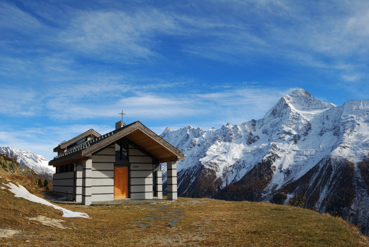 Chappelle de Laucherenalp et la divinité du lieu, le Bietschhorn...