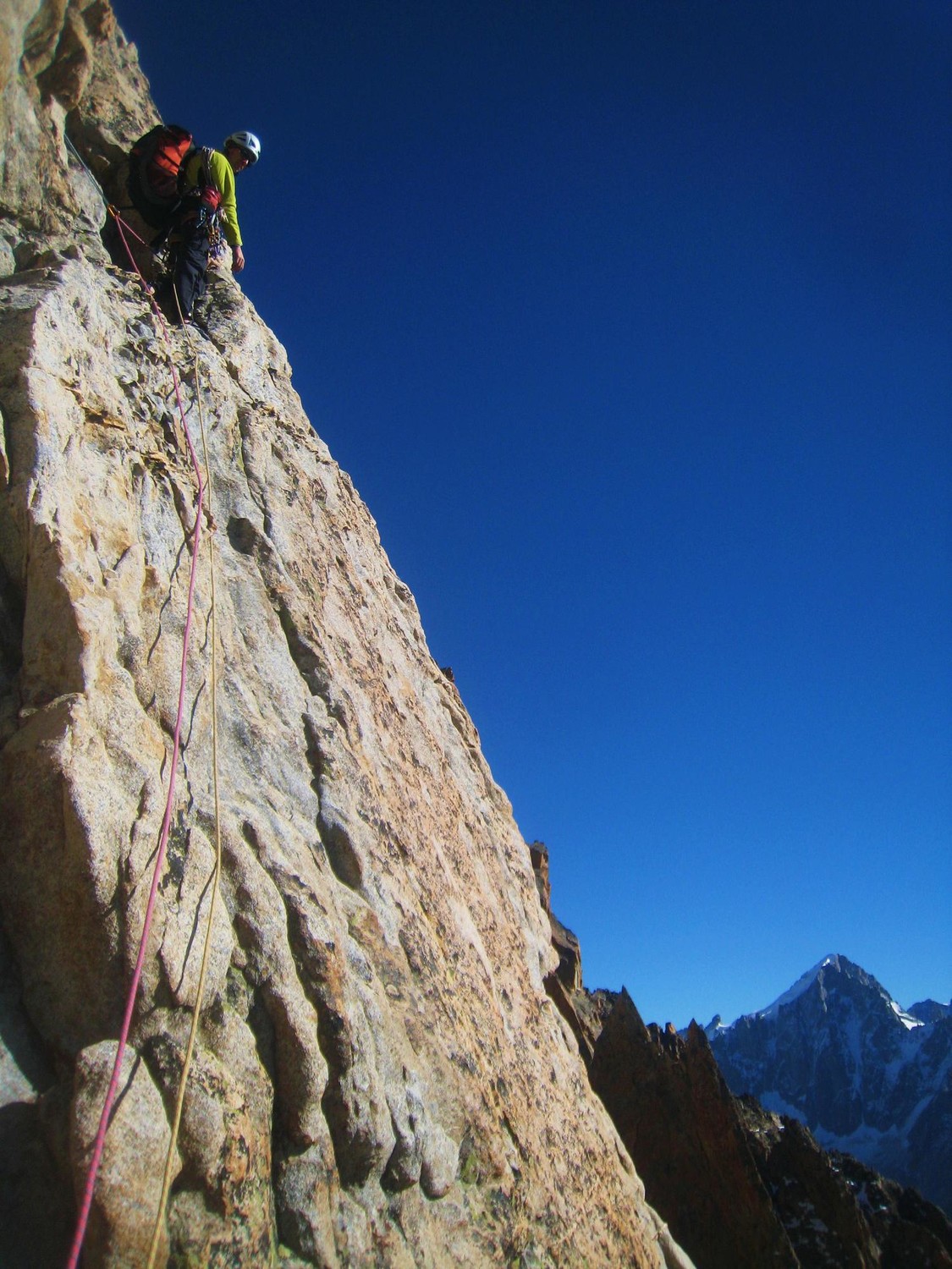 L6 avec vue sur le Dôme des Ecrins