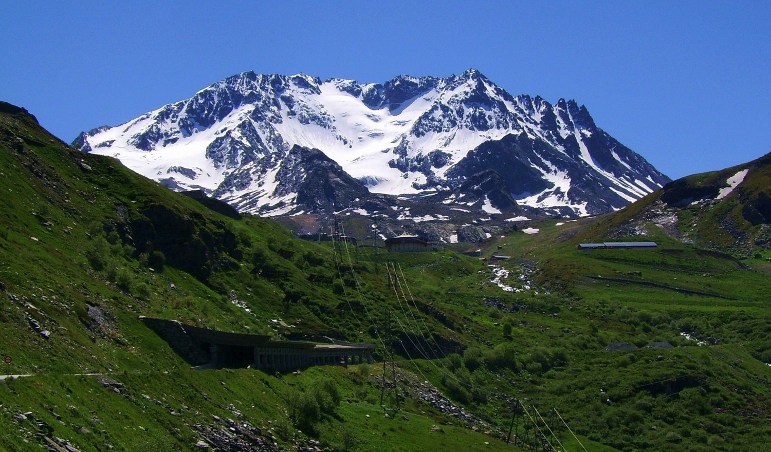 Péclet vu depuis la route de Val Thorens