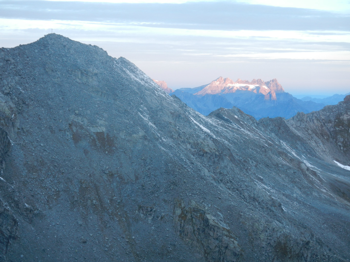 Lever de soleil sur les Dent du Midi