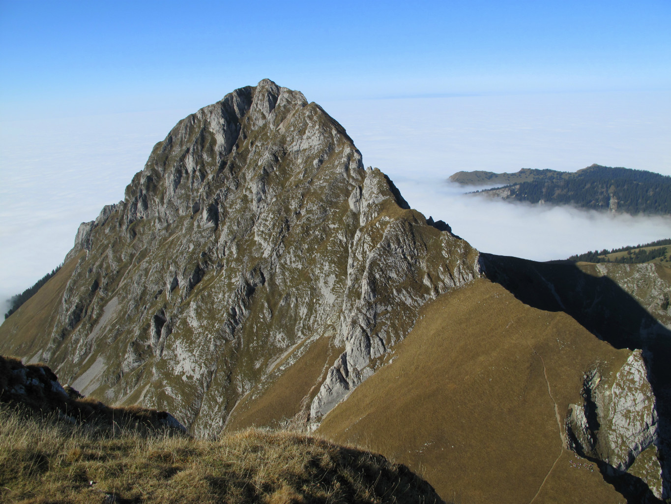 La dent, vue du château...