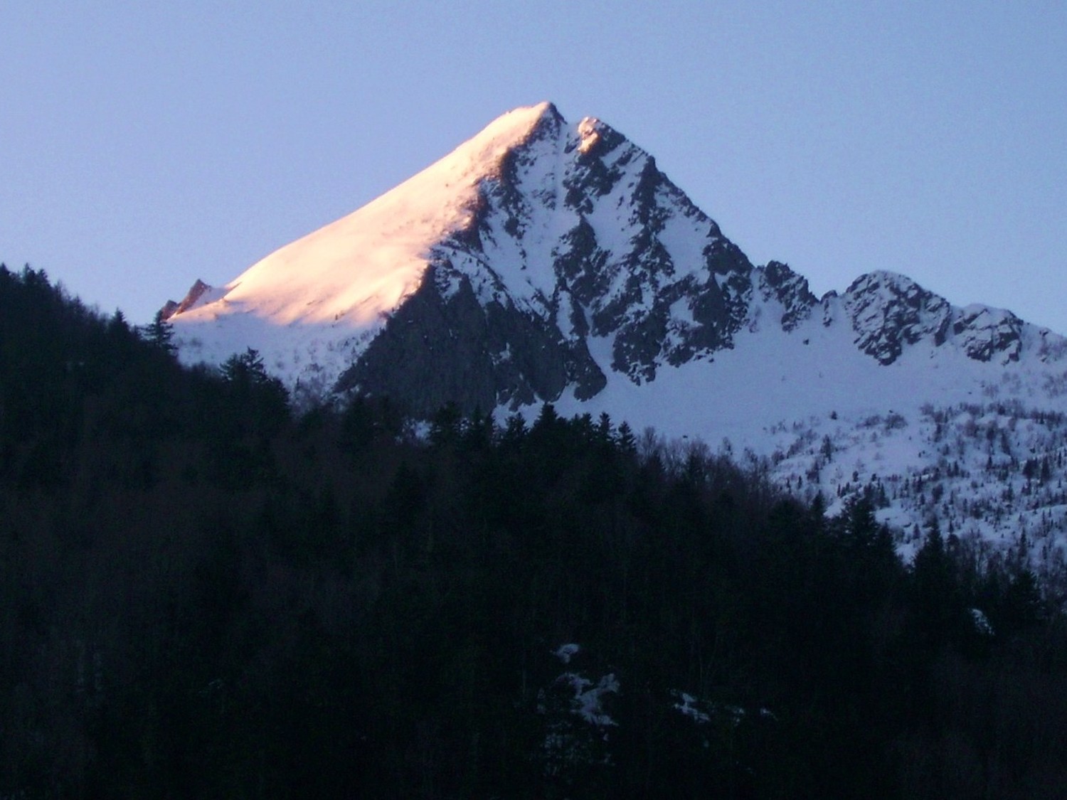 La Dent d'Orlu aux premières lueurs
