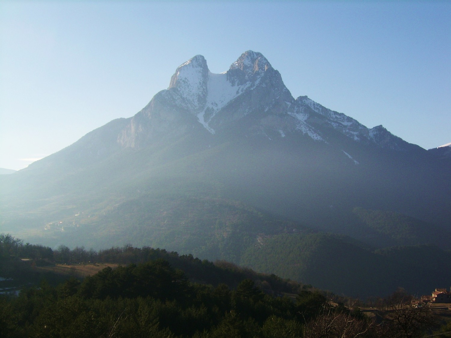 La somptueuse Pedraforca, la "fourche de pierre"