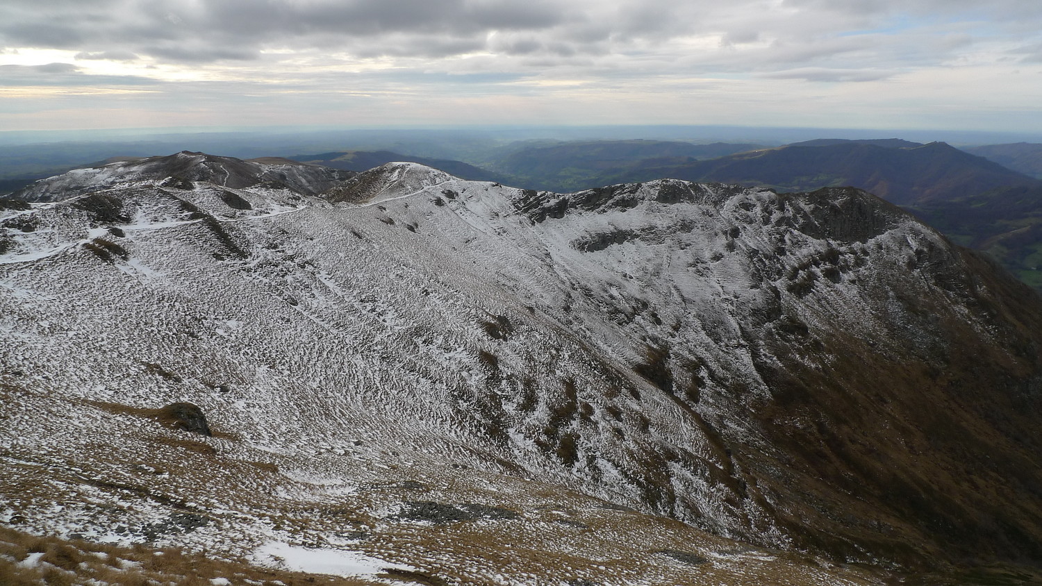 Arpon du diable et Puy Brunet, depuis le Plomb du Cantal