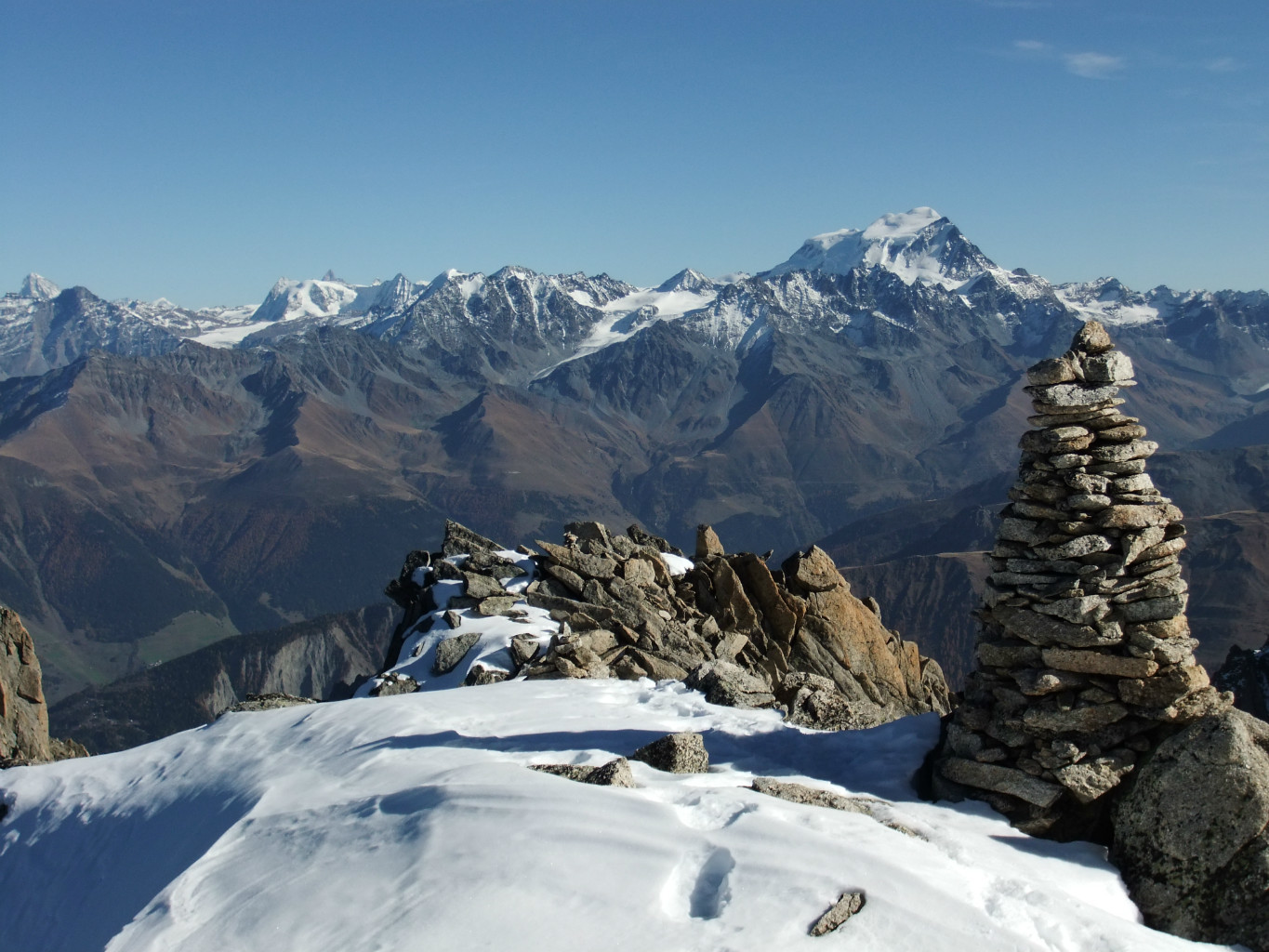 Vue sur le Grand et Petit Combin depuis la Pointe d'Orny