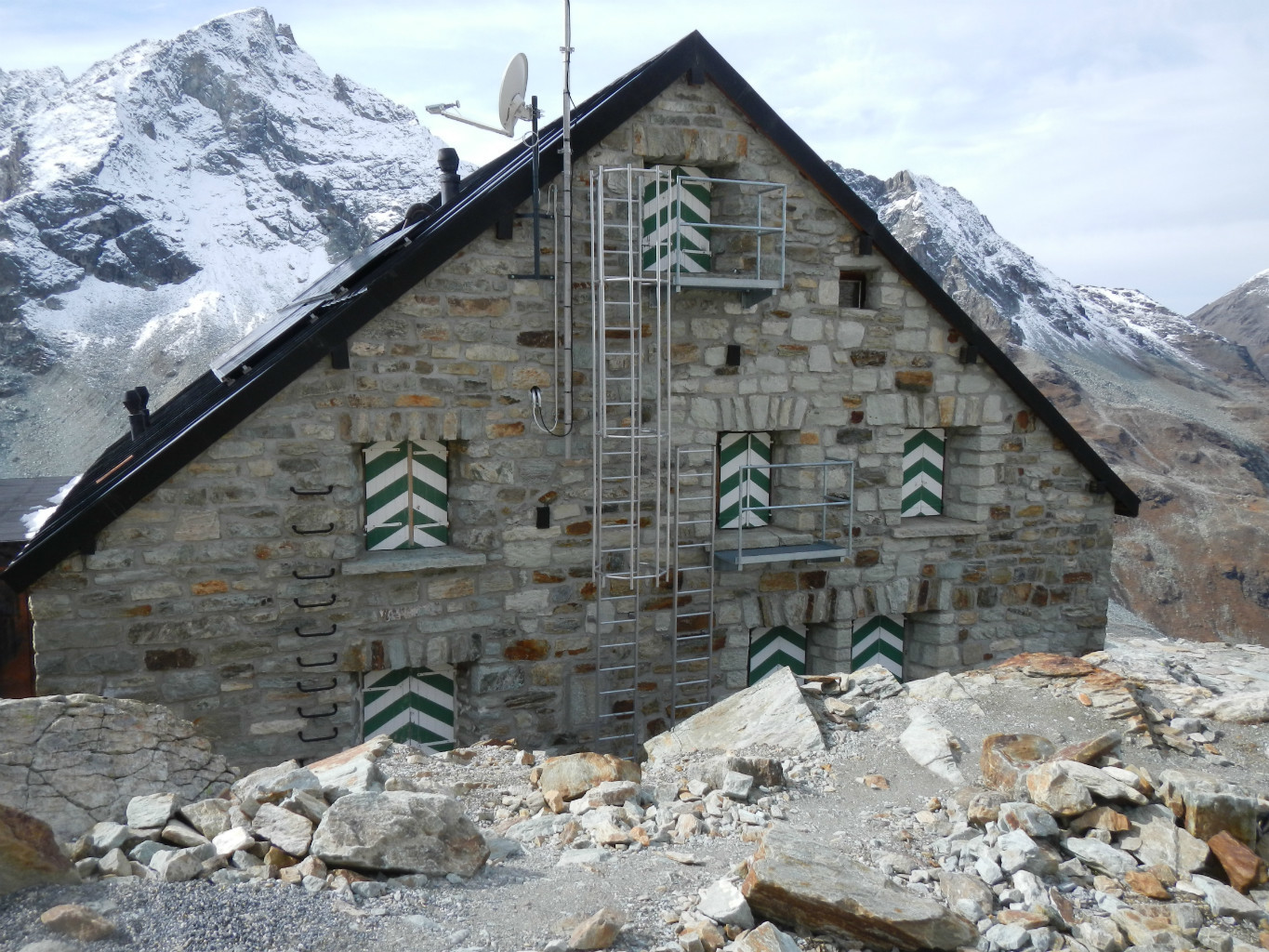 Cabane de Moiry
