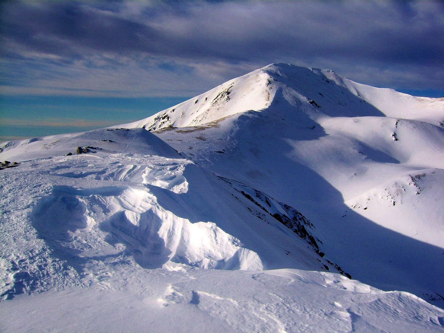 Sur la crête frontière, en direction du Pic du Géant
