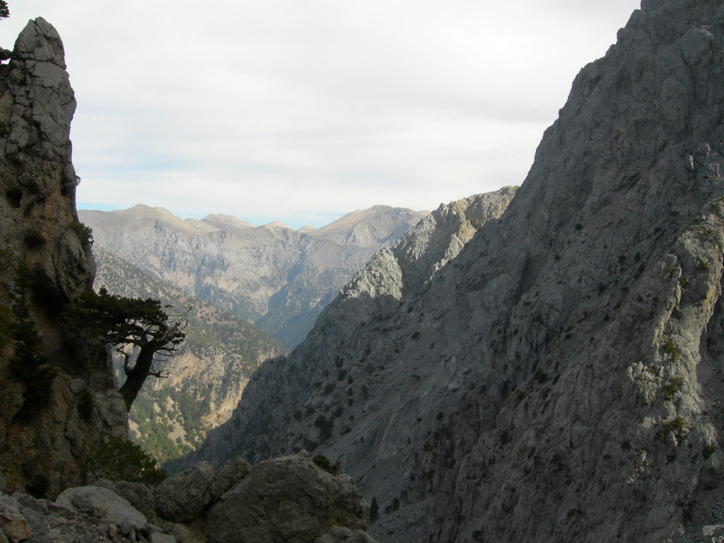 Gorges de Samaria et face Nord du Gingilos