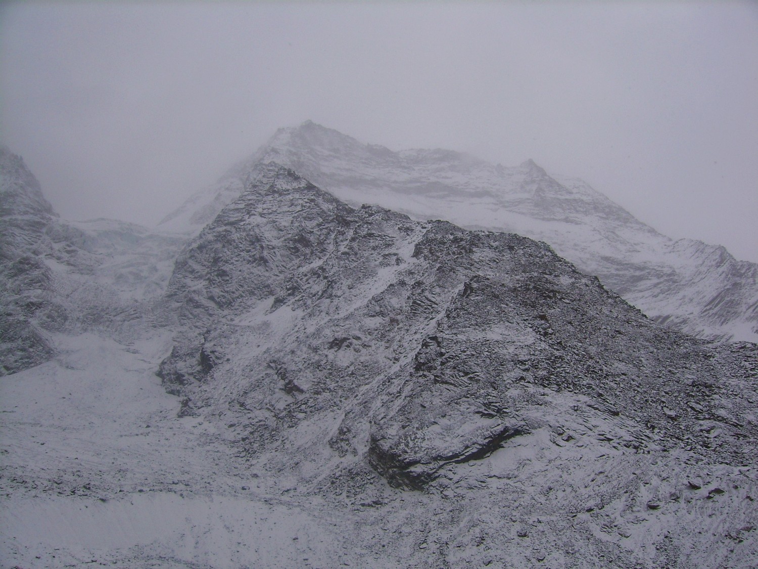 Tempête de neige sur le Lagginhorn