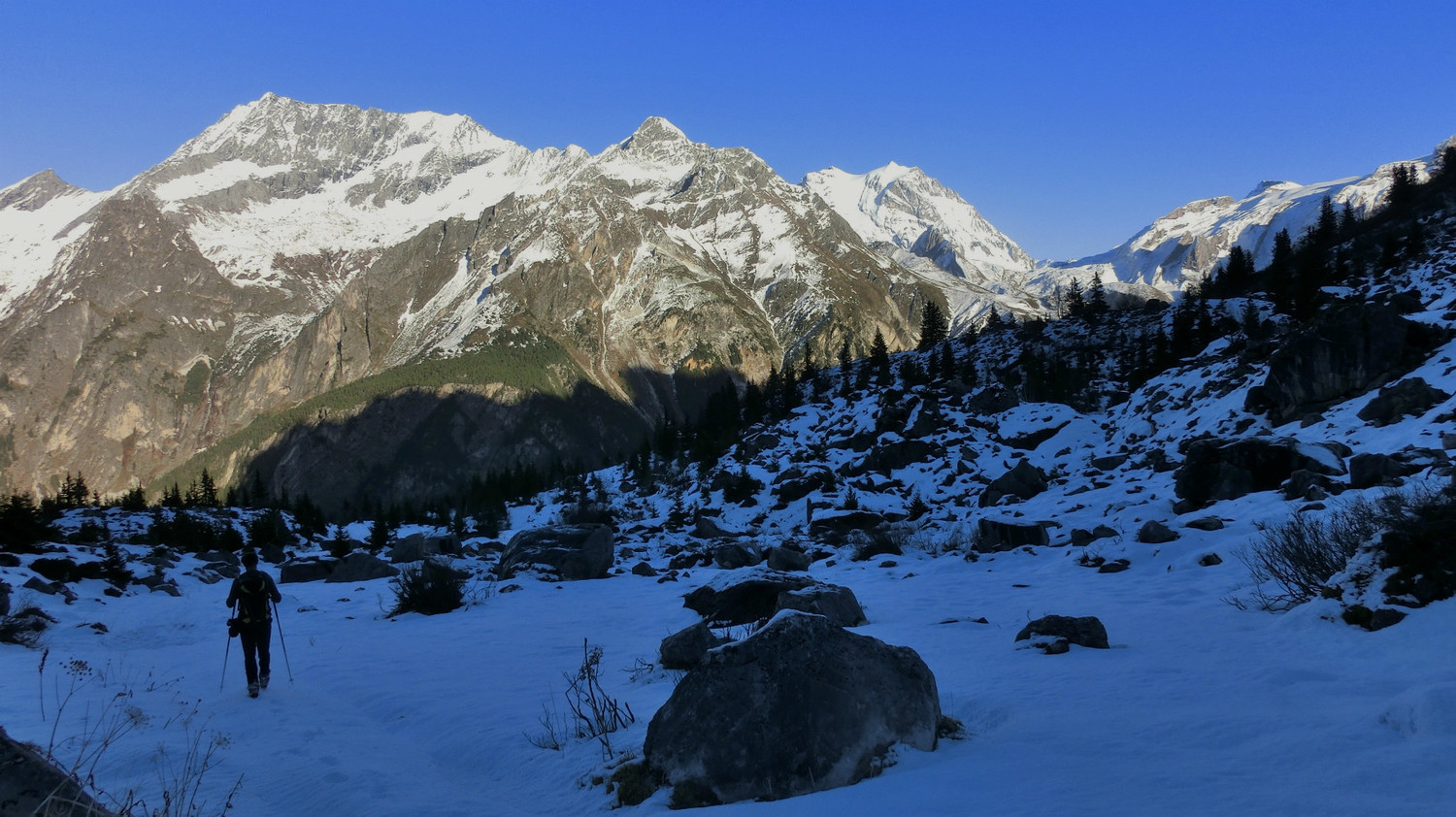 Portetta-Retour à Pralo au bas du couloir de la Grande Pierre