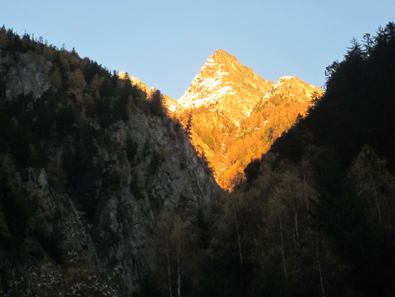 Arrivée à Mittal, soleil couchant sur le Läghorn