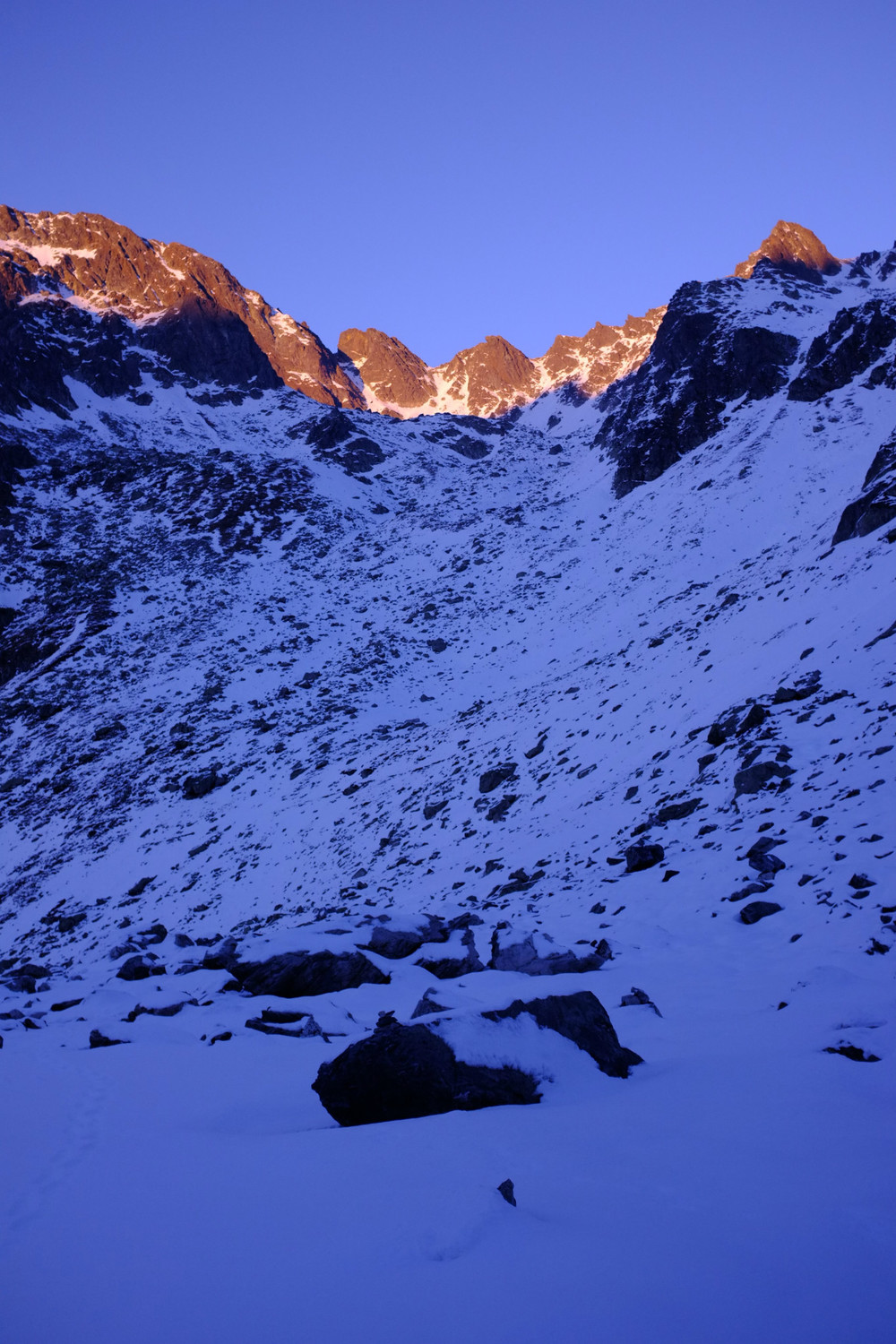 dernières lueurs du jour sur le Bec d'Arguille