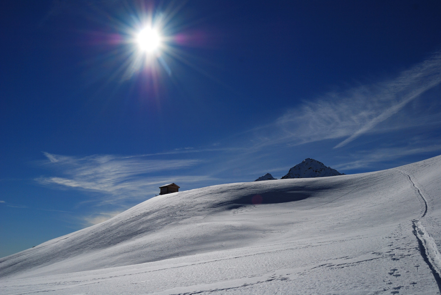 Il Bivacco Cecchini 2750m in Val Loga