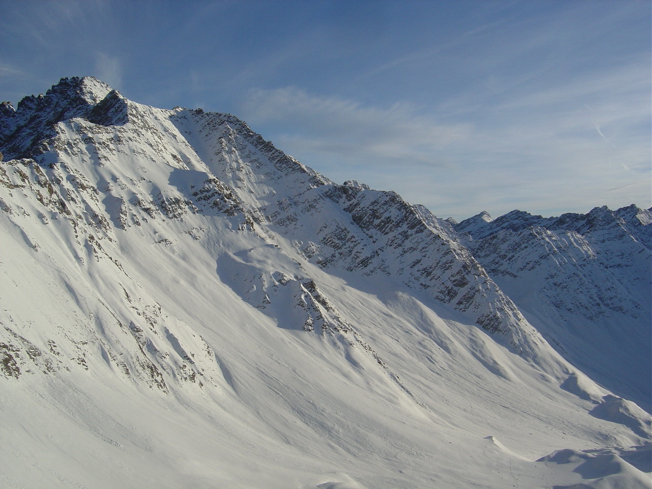 Versant W du Golliat vu de la selle de l'Aiguille des Angroniettes
