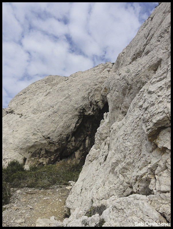 La grotte du premier rappel d'accès à Melody et NTD