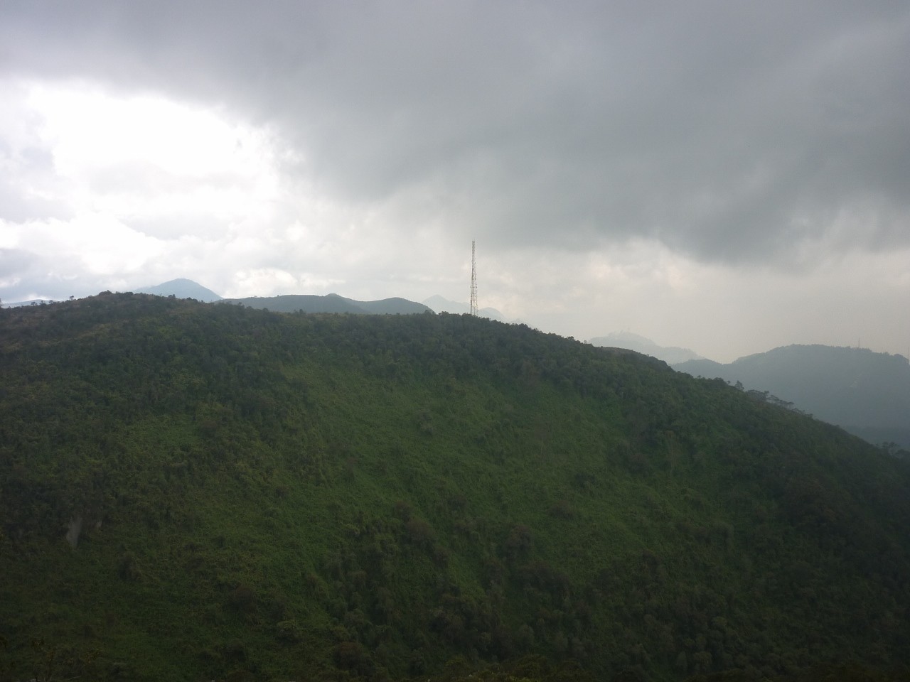 Grande antenne à rejoindre depuis las Moyas