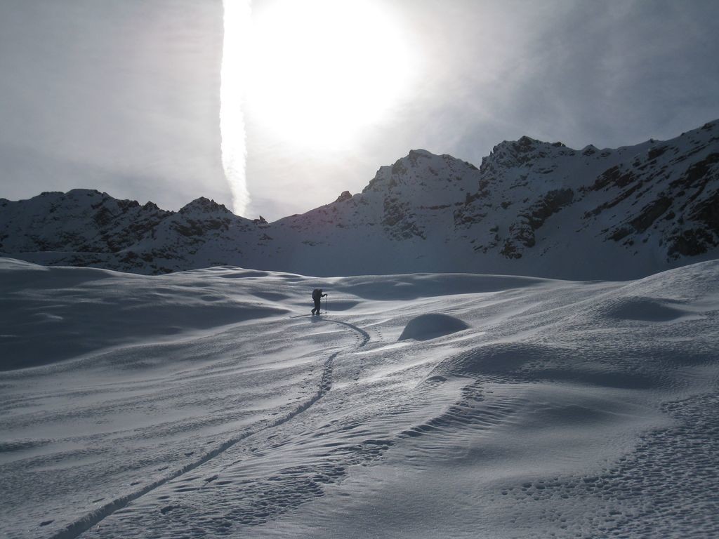 Le Monte Gran Roc apparaît vers 2600 m