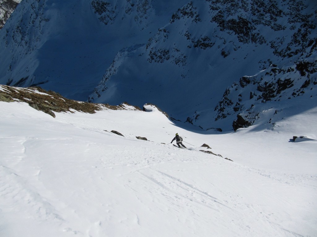 ...sotto la cima nel canale SE...