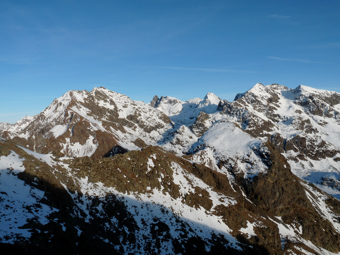 Vers le Pic centrall.