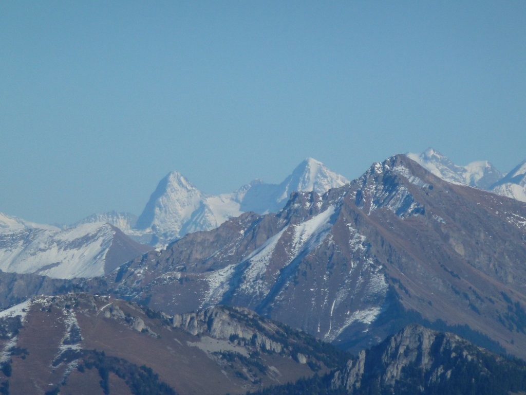 Eiger, Mönch, Jungfrau au loin