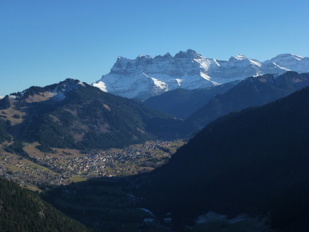 Dents du Midi et Châtel
