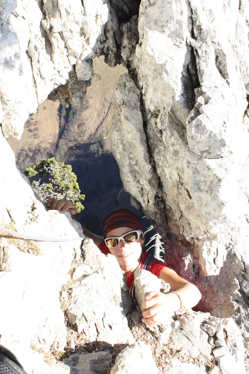 Martine dans le Crux de l'arête...le trou!