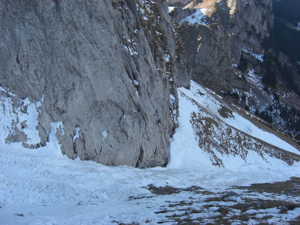 Peu de neige mais par endroit très dure
