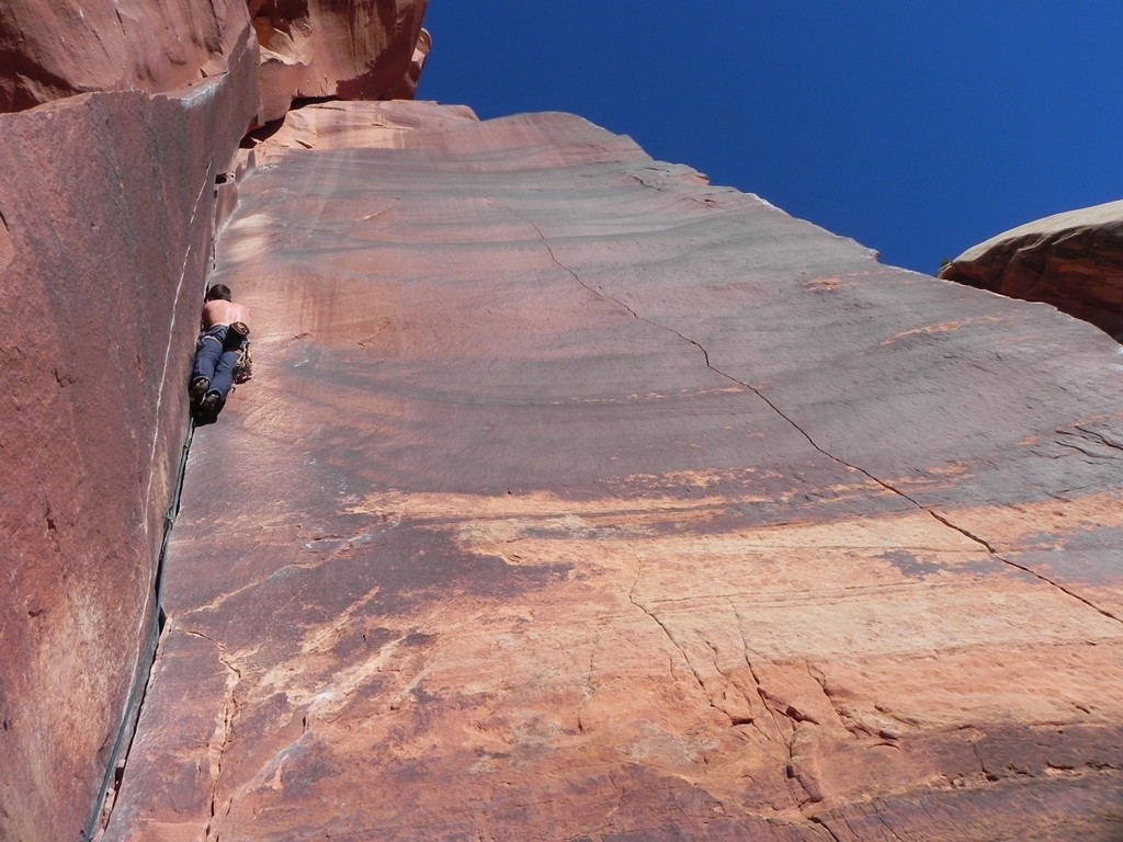 Donnely Canyon - Binous Crack 5.9