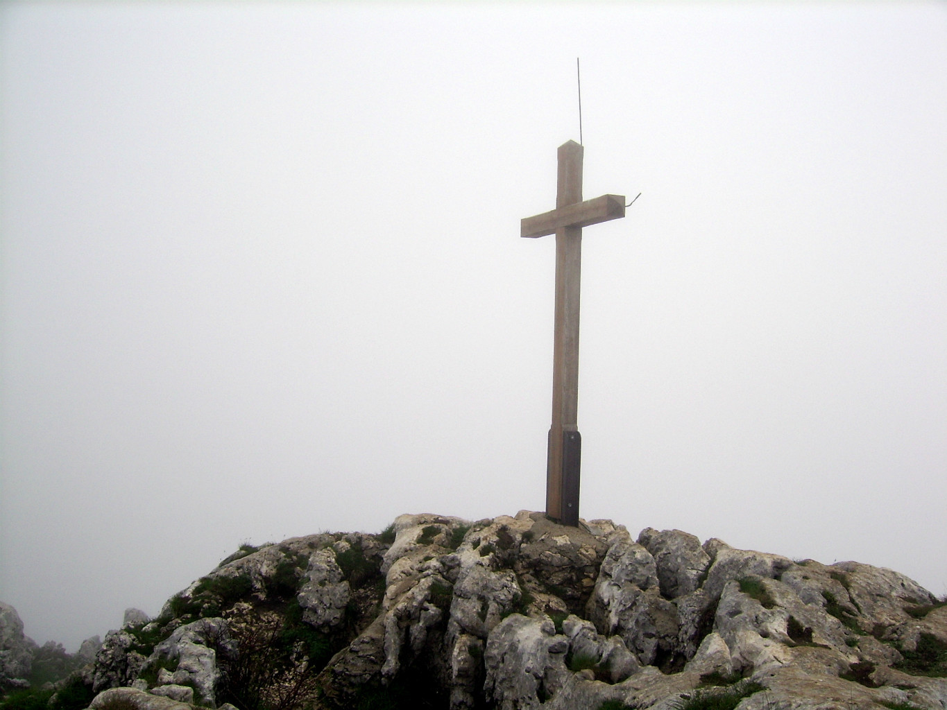 Au sommet, dans les nuages