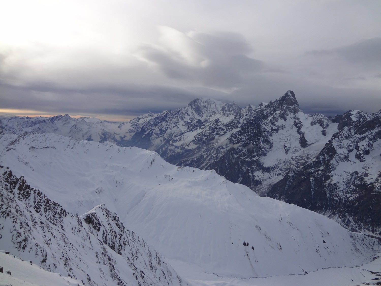 Sombre Mont Blanc ...