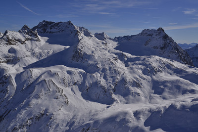 Il Pizzo Paradisino 3302m e il Corn da Camp 3232m versante WNW dal Monte Vago 3059m Il Pizzo Paradisino 3302m e il Corn da Camp 3232m versante WNW dal Monte Vago 3059m