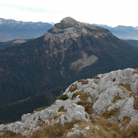 Chamechaude W, par omα