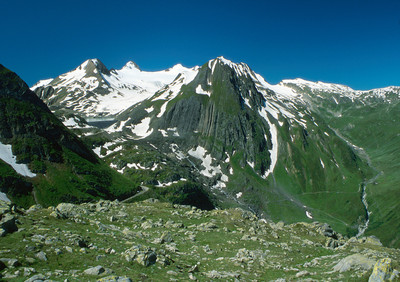 Punta dei Camosci 3053m, Blinnenhorn 3373m, Fülhorn 2864m, par omα