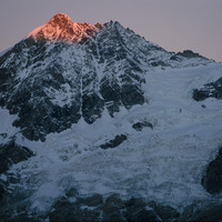Lever de soleil sur le Schalihorn, par omα