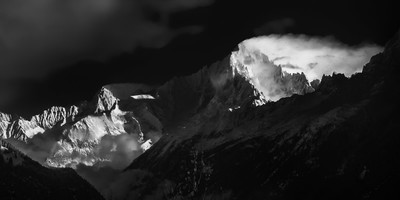 La Verte et le Chardonnet fument pendant une tempête de bise.