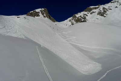 belle plaque en montant au Col de Sarvatan