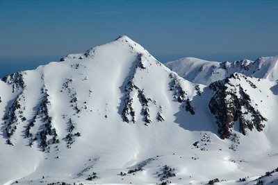 Montarrouye face SW (ou W) depuis tuhou de Cloutou Montarrouye face SW (ou W) depuis tuhou de Cloutou