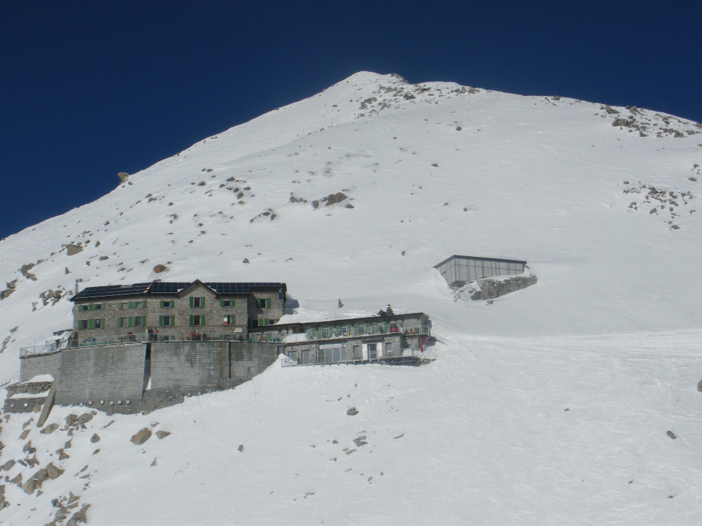 Cannone dell' Adamello Dal passo Presena, discesa al Mandrone, salita nella Vedretta del